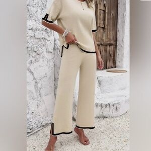 EL2 Cream Two-Piece Travel Lounge Set with Black Trim